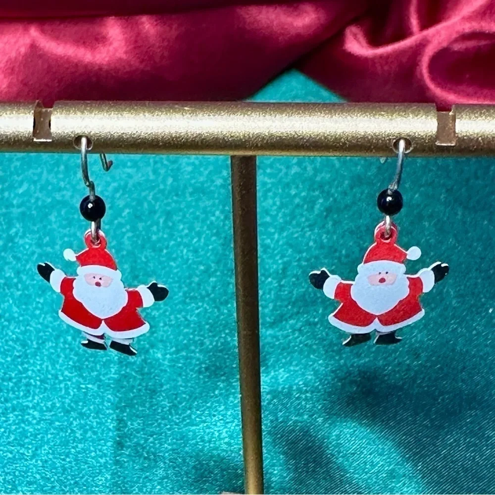 Santa Claus Christmas Earrings – Festive Holiday Jewelry with 925 Silver Hooks